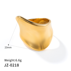 Sculptural ring